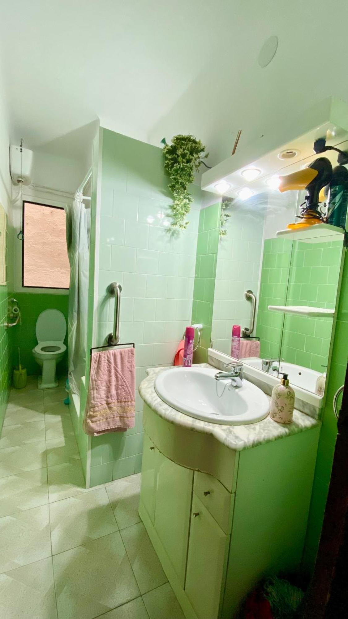 Habitacion Barato En Piso Familiar Compartido El Centro De La Ciudad Cerca De La Estacion De Autobuses Tarragona Eksteriør billede